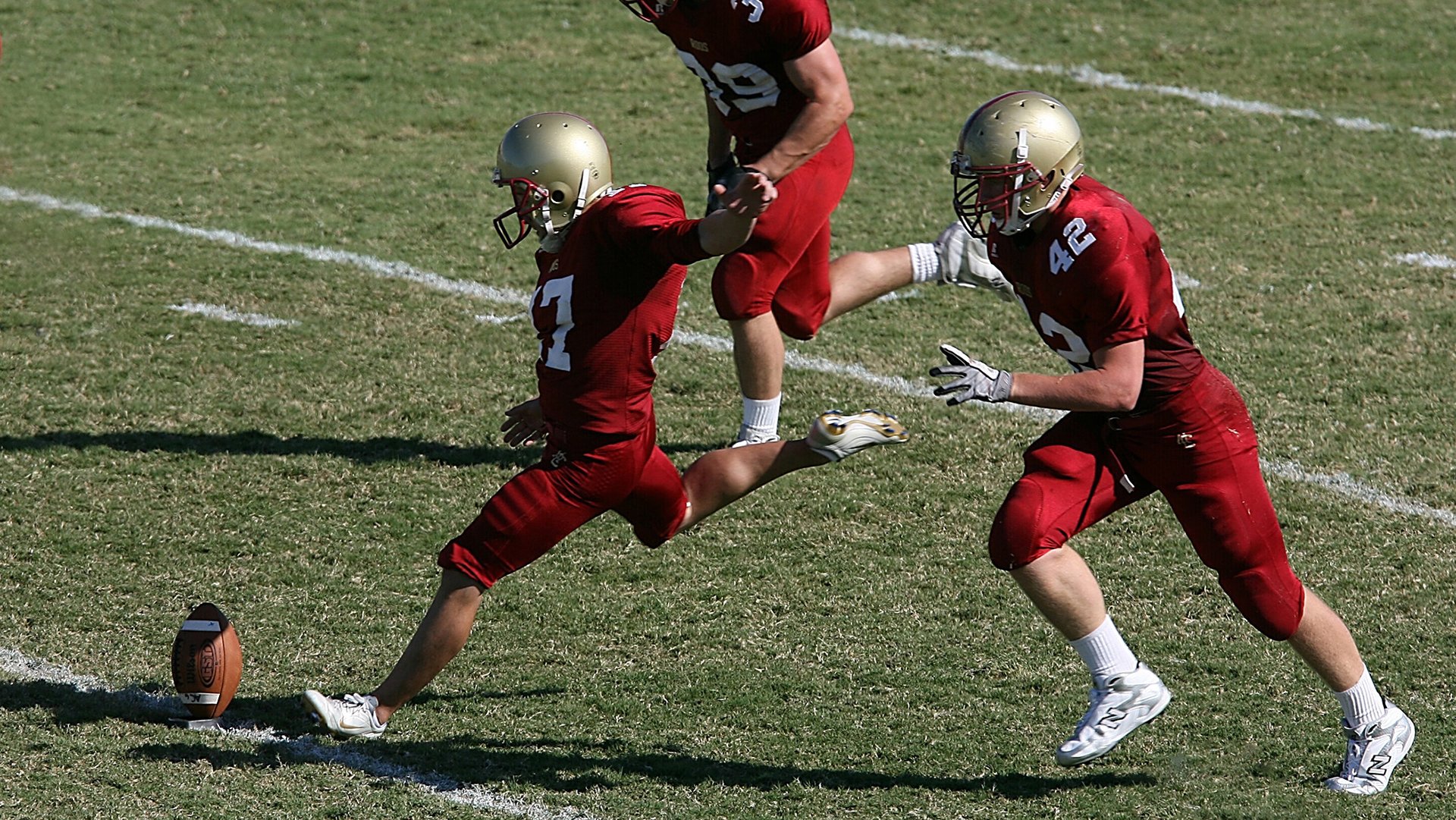 jiuyou游戏-格勒鲁斯主场遭遇失利，排名位置下滑，格德斯鲁能进球视频